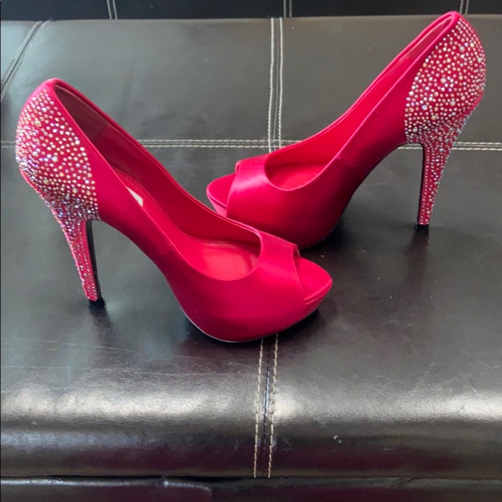 Steve Madden Raspberry Player Platform Pump - Picture 6 of 11